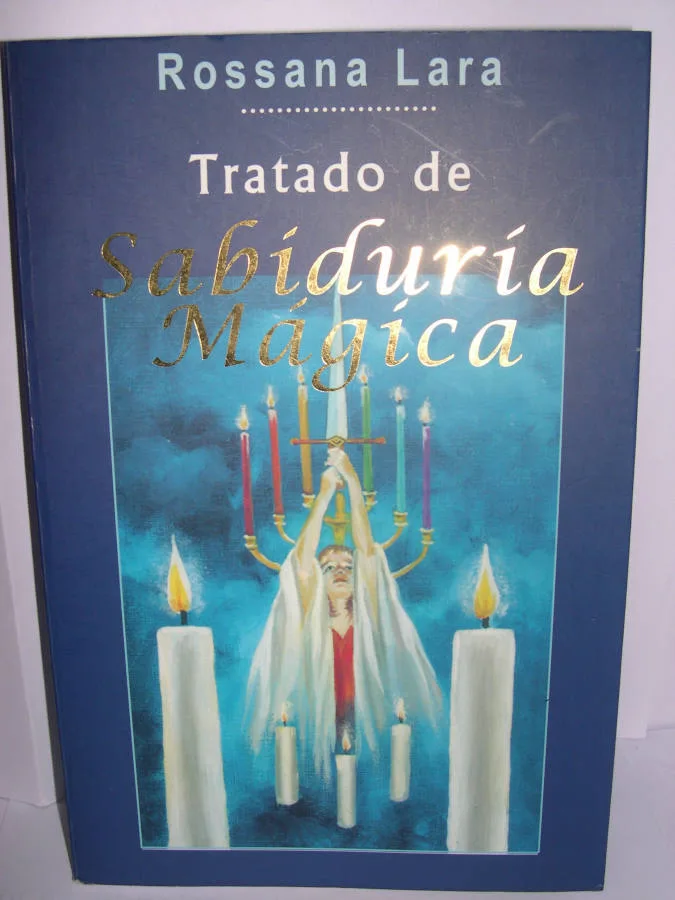 Cubierta del libro Tratado de sabiduría mágica, de Rossana Lara.